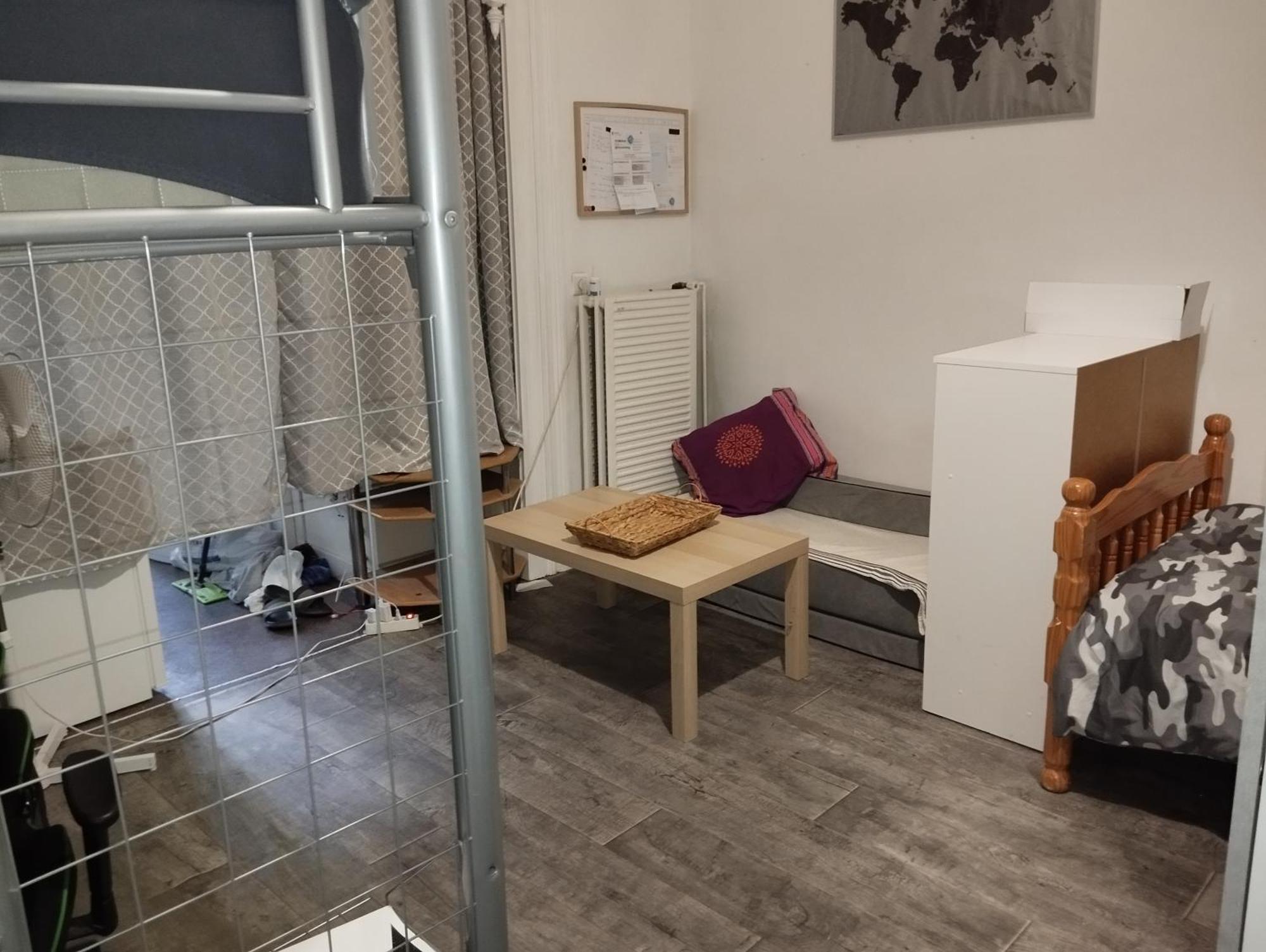 Petit Studio Tres Bien Situe Bruselas Exterior foto